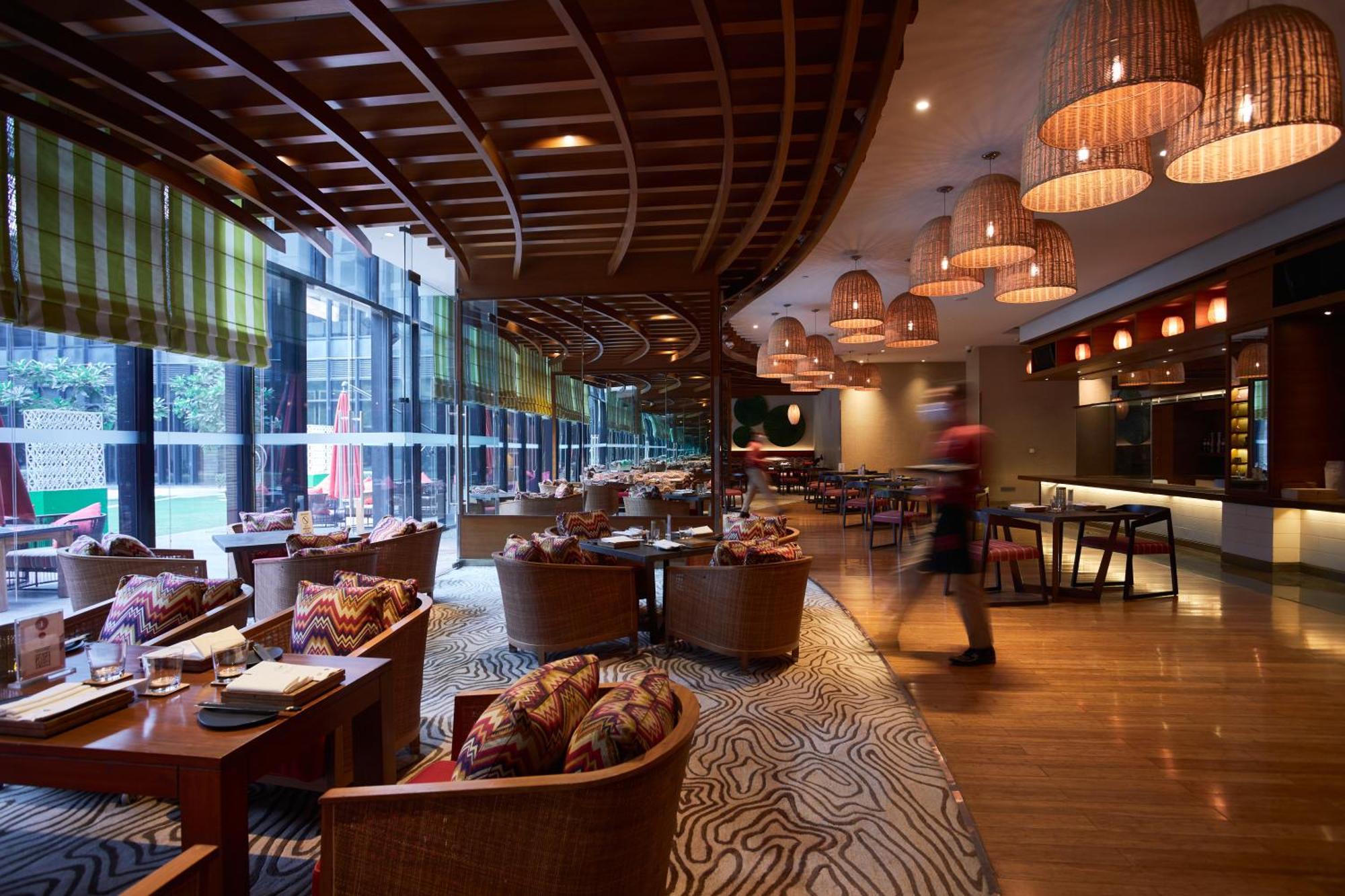 Pullman New Delhi Aerocity Kültér fotó The restaurant