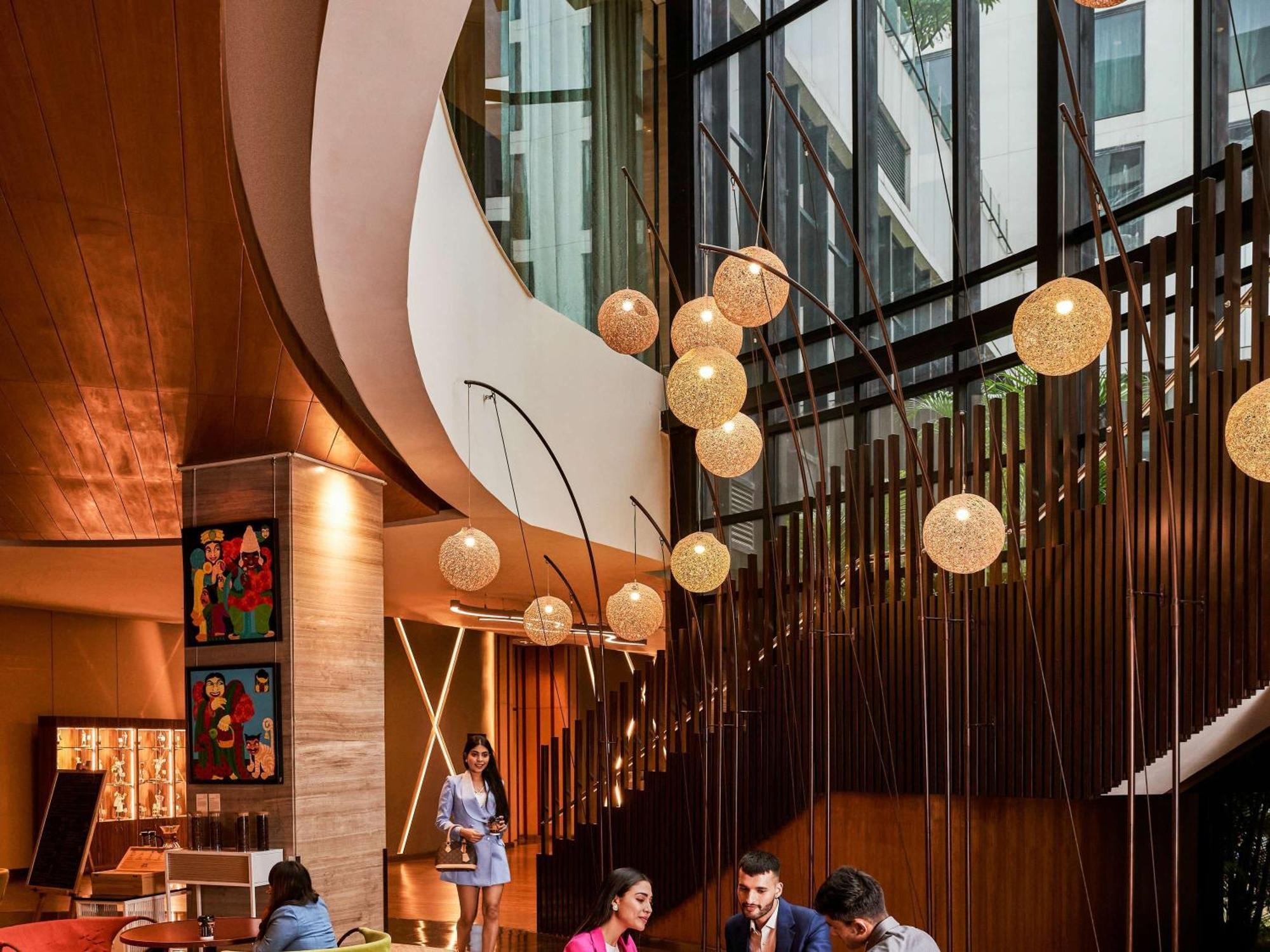 Pullman New Delhi Aerocity Kültér fotó The lobby of the hotel