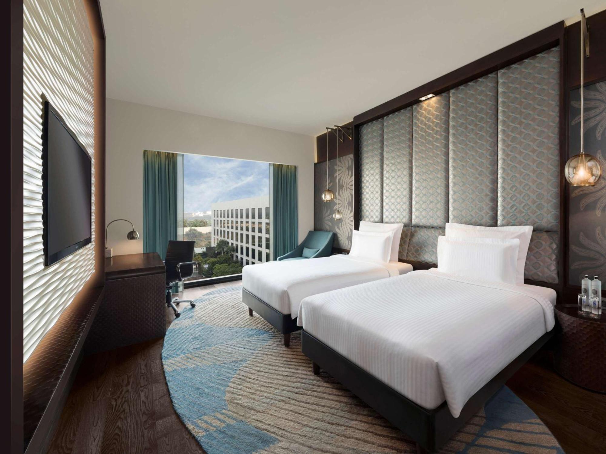 Pullman New Delhi Aerocity Kültér fotó Deluxe Room