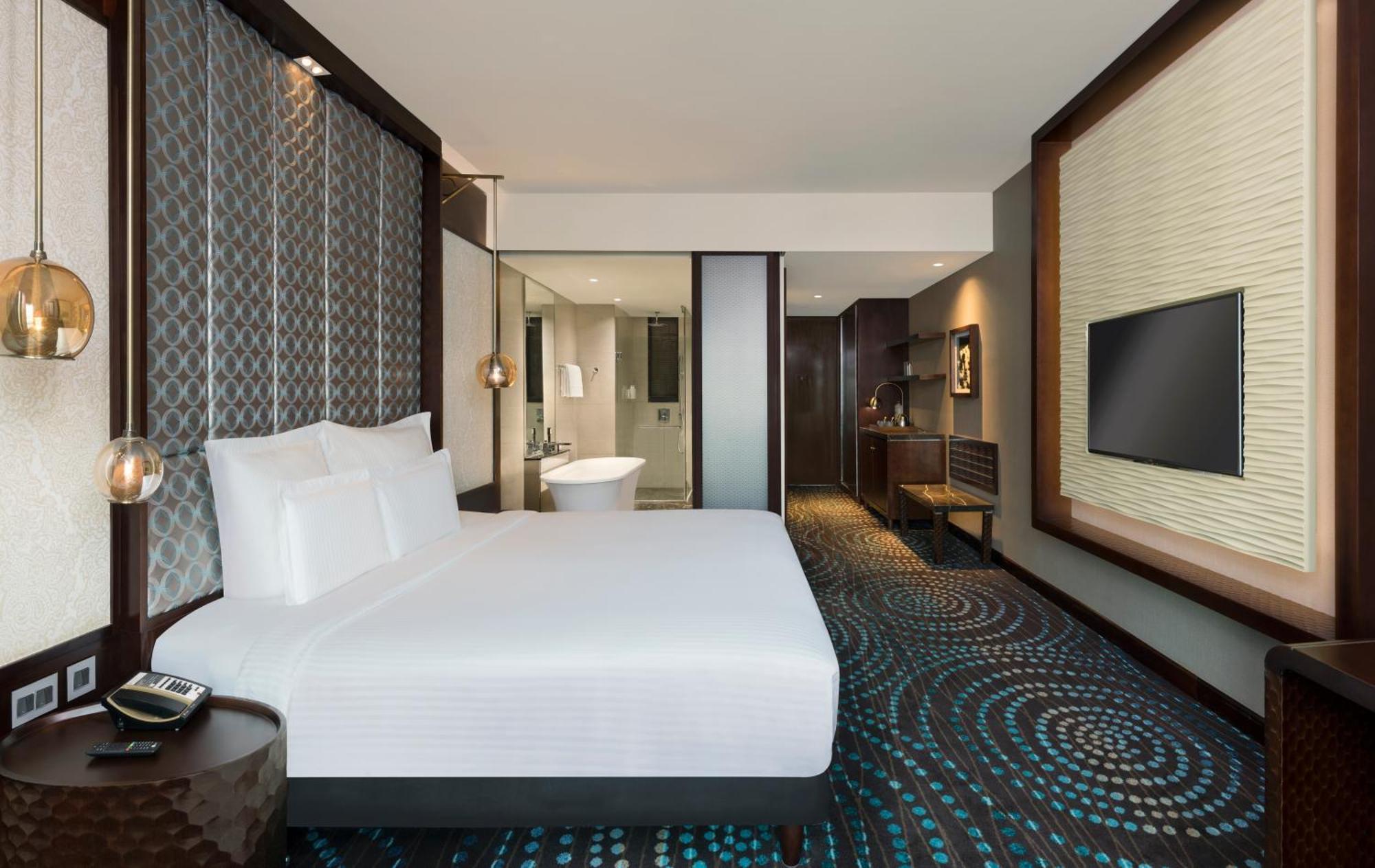 Pullman New Delhi Aerocity Kültér fotó Deluxe King
